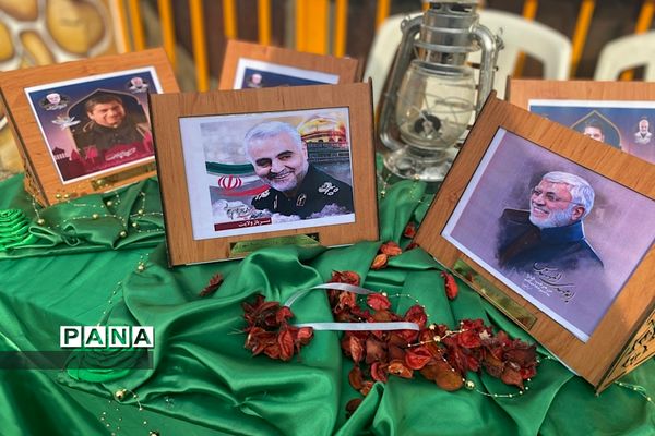 برگزاری مراسم بزرگداشت در آستانه چهارمین سالروز شهادت سردار سلیمانی در مدارس ناحیه یک شهرری