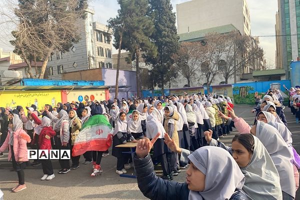 برگزاری مراسم بزرگداشت در آستانه چهارمین سالروز شهادت سردار سلیمانی در مدارس ناحیه یک شهرری