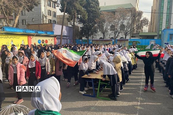 برگزاری مراسم بزرگداشت در آستانه چهارمین سالروز شهادت سردار سلیمانی در مدارس ناحیه یک شهرری