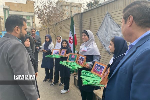 برگزاری مراسم بزرگداشت در آستانه چهارمین سالروز شهادت سردار سلیمانی در مدارس ناحیه یک شهرری