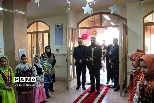 تقدیرازدانش‌آموزبرتر پویش امام زمان(عج) توسط مدیرکل آموزش و پرورش شهرستان‌های  تهران در اسلامشهر