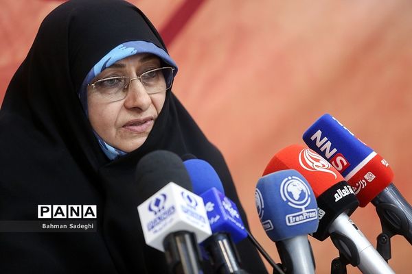 نشست خبری رئیس ستاد بزرگداشت هفته مقام زن و روز مادر