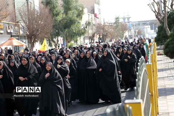 راهپیمایی مردم شهرستان قرچک علیه حادثه جنایت‌بار تروریستی کرمان