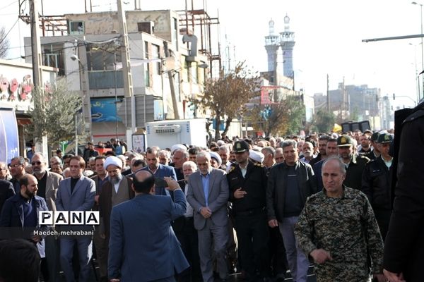 راهپیمایی مردم شهرستان قرچک علیه حادثه جنایت‌بار تروریستی کرمان