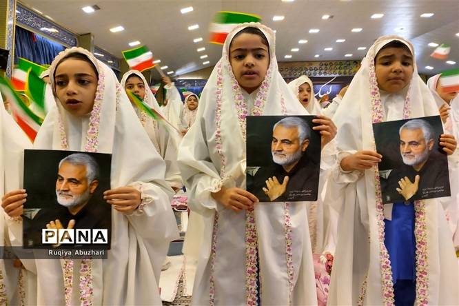 آغاز بهار بندگی و جشن تکلیف ۶۰۰ دانشآموز نومکلف دختر در مصای صفادشت
