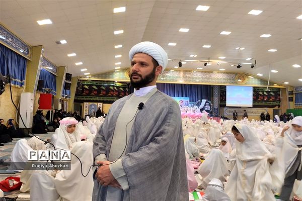 آغاز بهار بندگی و جشن تکلیف ۶۰۰ دانش‌آموز نومکلف دختر در مصای صفادشت