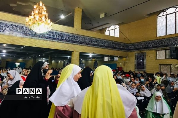 آیین گرامیداشت روز مادر درگلستان