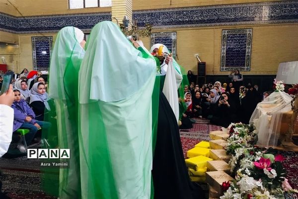 آیین گرامیداشت روز مادر درگلستان