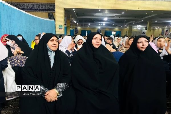 آیین گرامیداشت روز مادر درگلستان