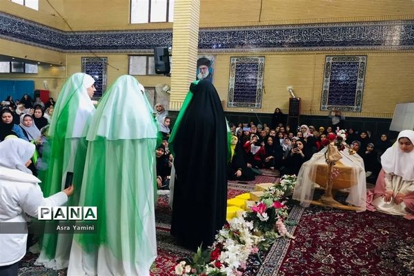 آیین گرامیداشت روز مادر درگلستان