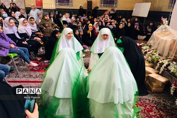 آیین گرامیداشت روز مادر درگلستان