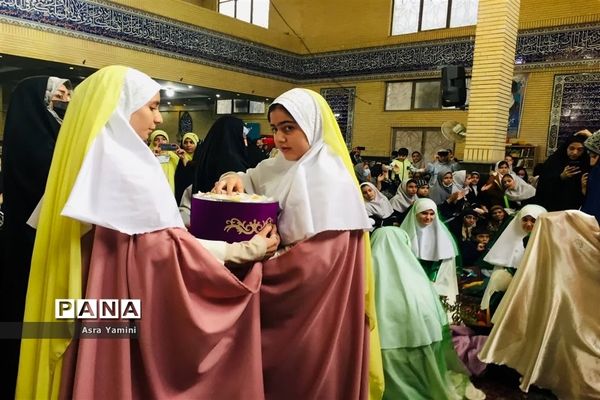 آیین گرامیداشت روز مادر درگلستان