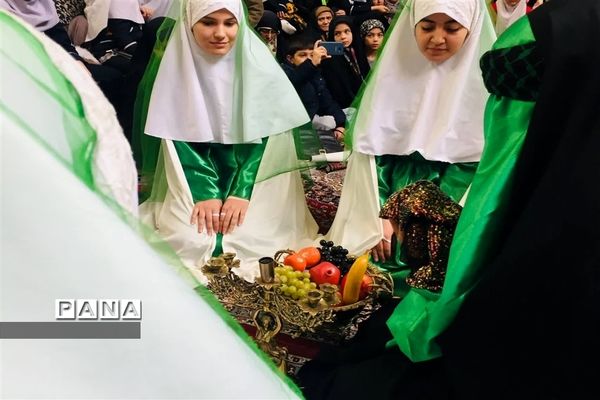 آیین گرامیداشت روز مادر درگلستان