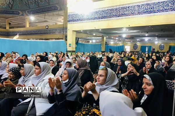 آیین گرامیداشت روز مادر درگلستان