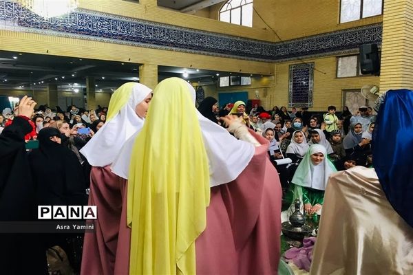 آیین گرامیداشت روز مادر درگلستان