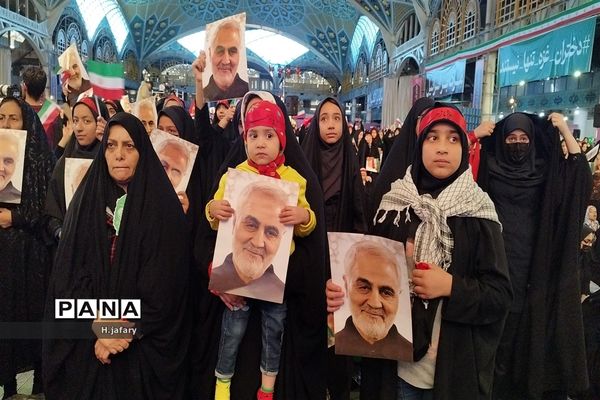 اجتماع باشکوه فرزندان حاج قاسم در اصفهان
