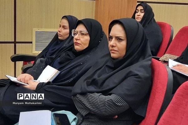 سلسله جلسات نشست‌ با مدیران مناطق ۲۱ گانه شهرستان‌های استان تهران در منطقه دماوند