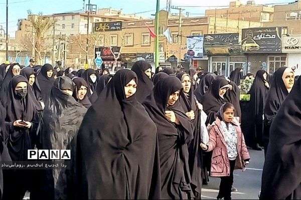 راهپیمایی پرشور مردم بخش گلستان شهرستان بهارستان