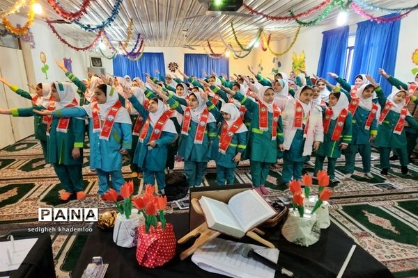 یاد شهدای دانش‌آموز حادثه تروریستی کرمان در دبستان شهیدان حجازی گلوگاه