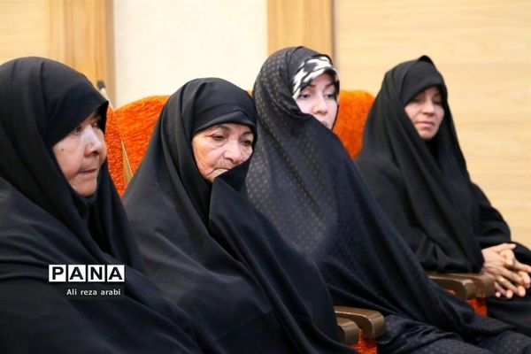 همایش تجلیل از بانوان شاغل در دستگاه‌های اجرایی کاشمر