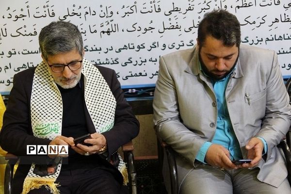 اجتماع دانش‌آموزان ناحیه یک شهرری در حمایت از شهدای کرمان