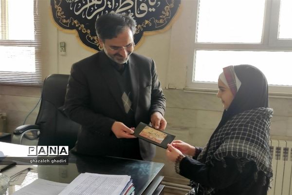مراسم یادواره‌ شهدا در دبستان شهیدان فاضل الحسینی ناحیه ۵ مشهد