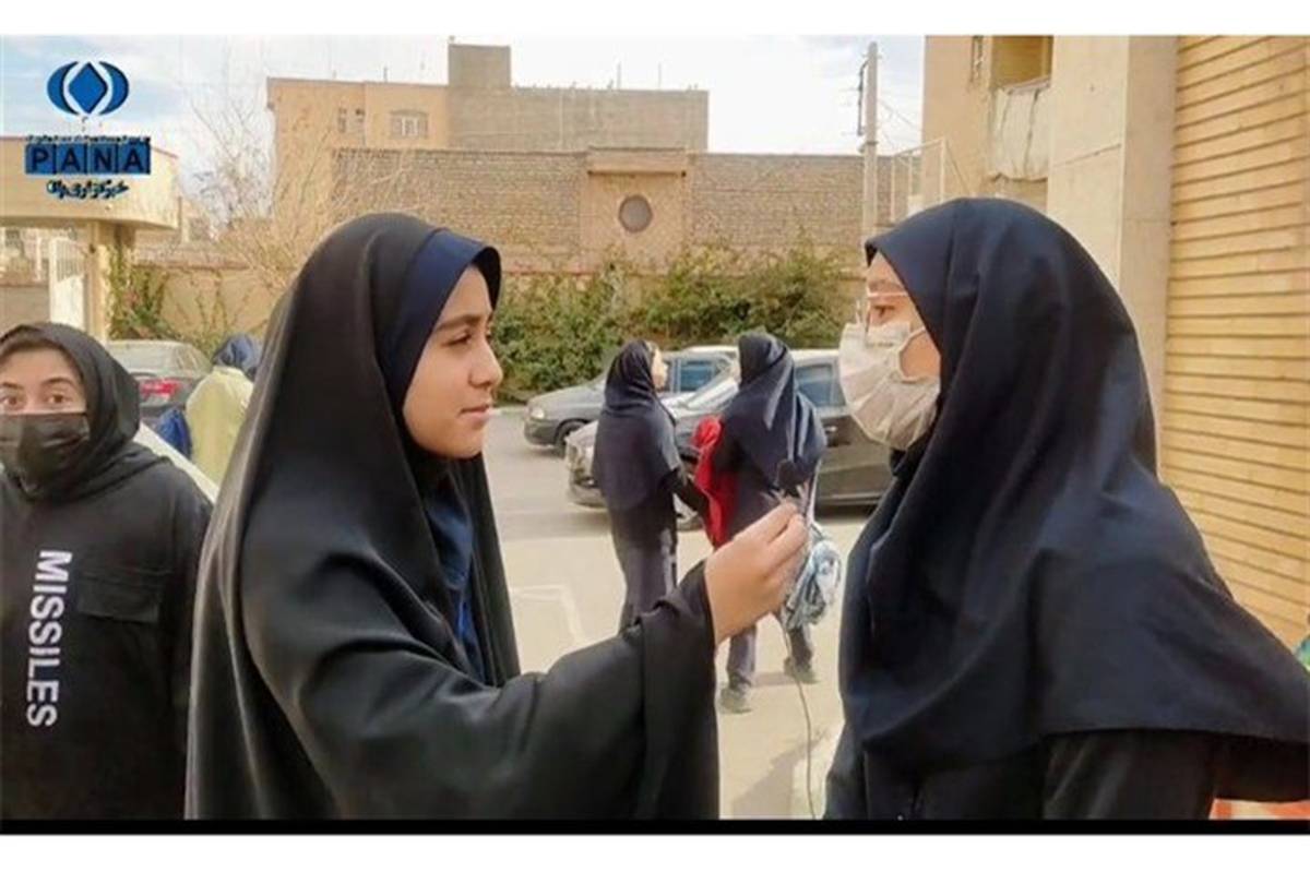 ابراز همدردی دانش‌آموزان قم با کودکان شهید حادثه تروریستی کرمان/ فیلم