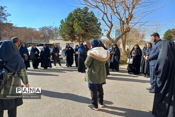 جلسات توانمندسازی آموزگاران پایه اول ابتدایی در ناحیه یک شهرری