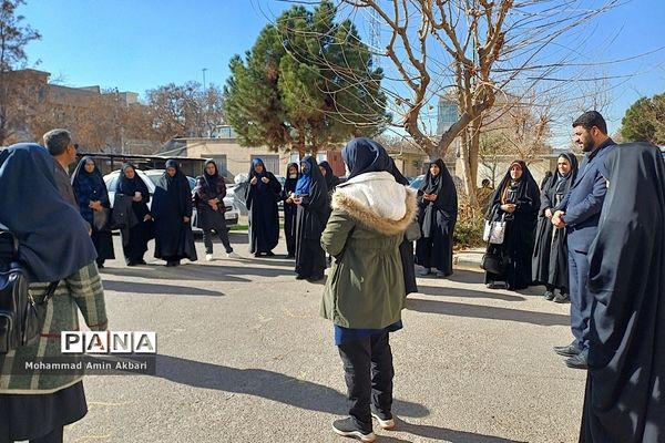 جلسات توانمندسازی آموزگاران پایه اول ابتدایی در ناحیه یک شهرری