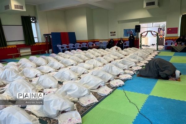 جشن تکلیف دانش‌آموزان دبستان زنده یاد قمصری