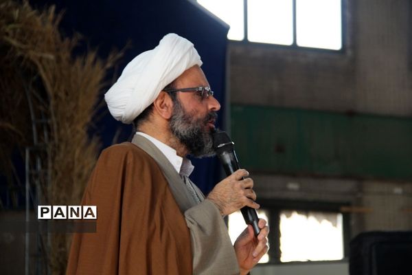 جشن تکلیف دختران در مصلی قیامدشت