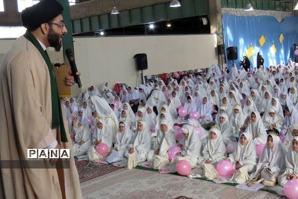 جشن تکلیف دختران در مصلی قیامدشت