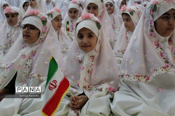 جشن تکلیف ۸۰۰  دانش‌آموز دختران در ناحیه دو ساری