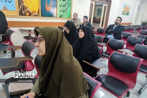 جلسه بصیرت افزایی و جهاد تبیین در آموزش و پرورش رودهن