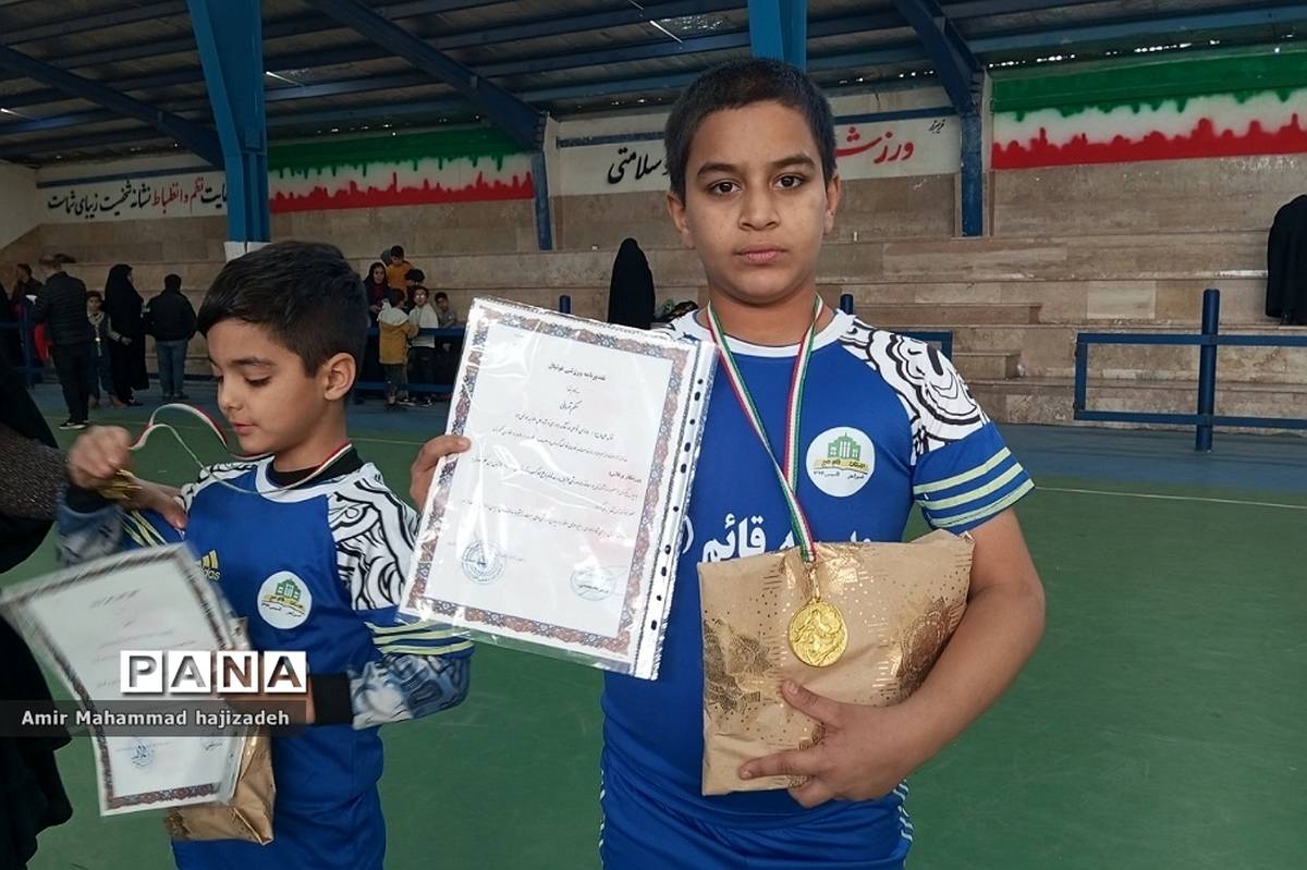 مسابقات درون مدرسه ای مدرسه قائم در نصیرشهر