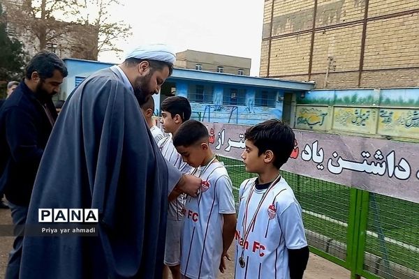 افتتاح دو زمین چمن مصنوعی در مدارس ورامین