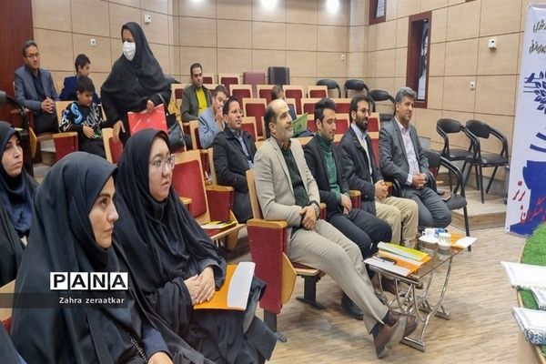 برگزاری آیین تکریم و تجلیل از پژوهشگران برتر ناحیه ۲