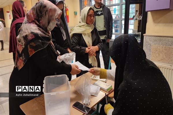 هفتاد و ششمین اردوی جهادی پزشکی گروه شهید کاظمی آشتیانی در کیکاور شهرستان رباط کریم