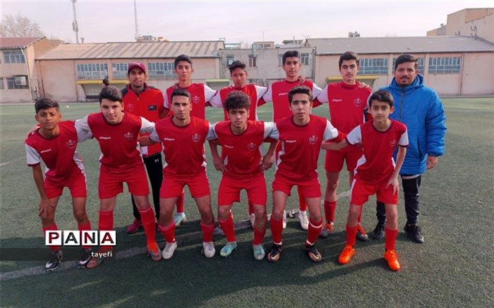 صدرنشینی تیم فوتبال پرسپولیس مشهد در لیگ دسته اول