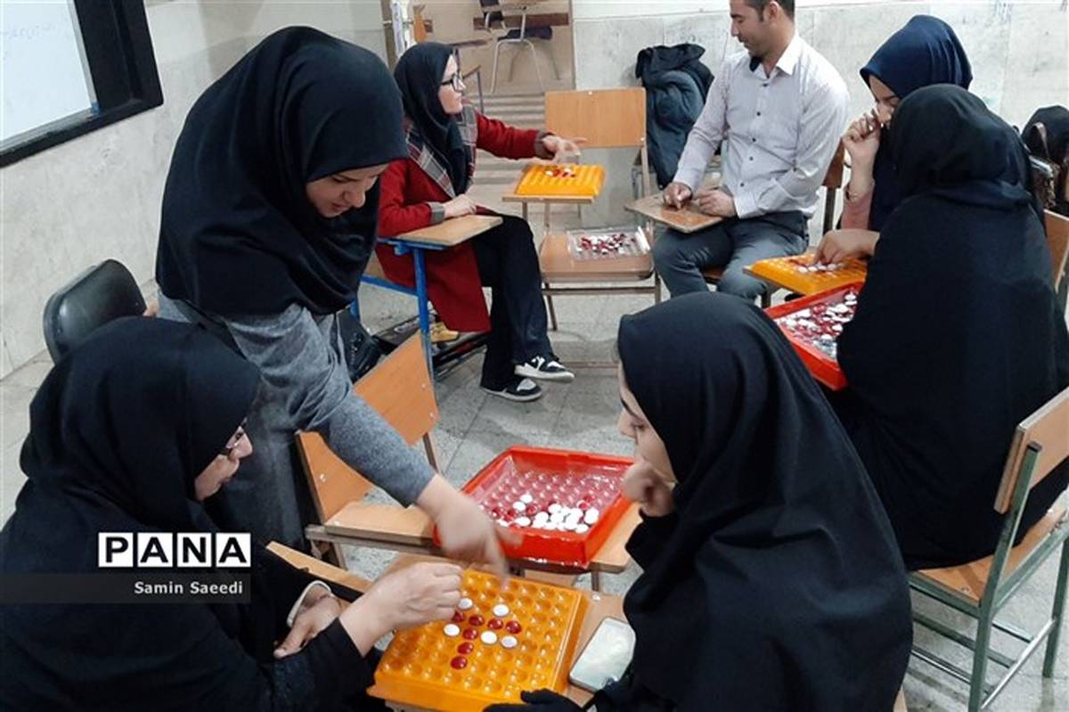 آموزش بازی‌های فکری رویش ویژه فرهنگیان ناحیه ۳ شیراز/ فیلم