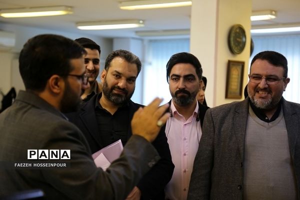 بازدید مأمورین و رابطین سازمان دانش‌آموزی شهرستان‌های استان تهران از تحریریه خبرگزاری پانا