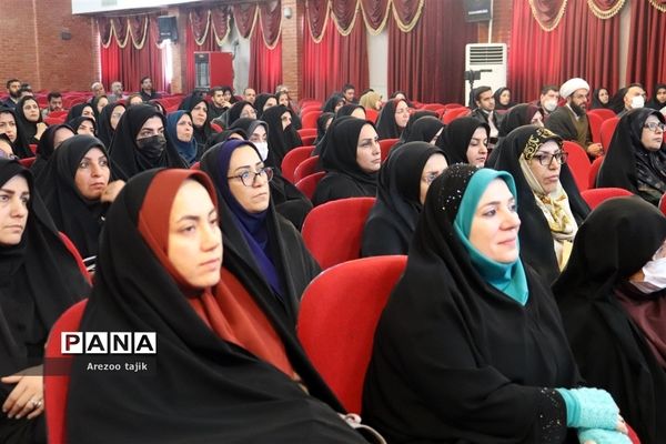 نشست دانش افزایی مدیران، معاونین و مربیان پرورشیِ مدارس ورامین