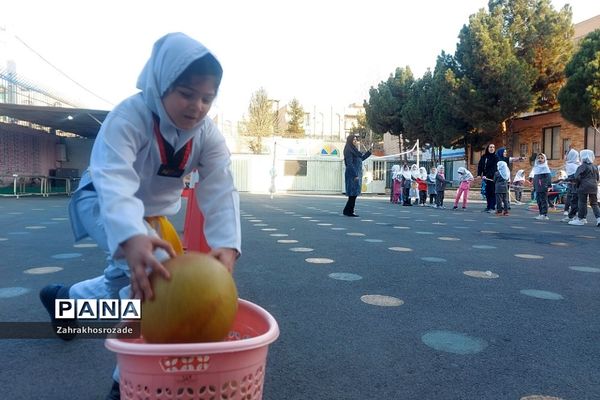 تدریس شاد و خلاق نشانه (و) در دبستان حکمت نبوی ناحیه 2 شهرری