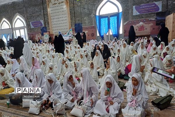 جشن تکلیف و بندگی نوگلان با حضور عمو غزالی در دبستان جامعه القرآن کاشان