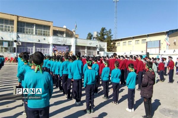 رونمایی از تندیس قاسم سلیمانی در دبستان شهید قاسم سلیمانی ناحیه ۴