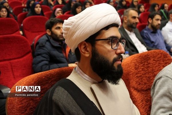 نشست توجیهی لیگ جت و افزایش سواد رسانه‌ای کادر مدارس دولتی ناحیه دو بهارستان