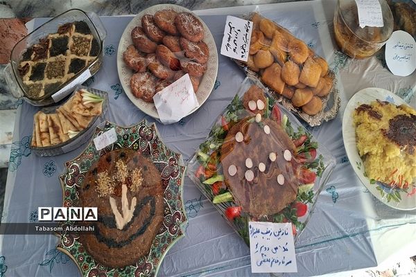 برگزاری روز بدون کتاب و جشنواره غذاهای سنتی در آموزشگاه قدس