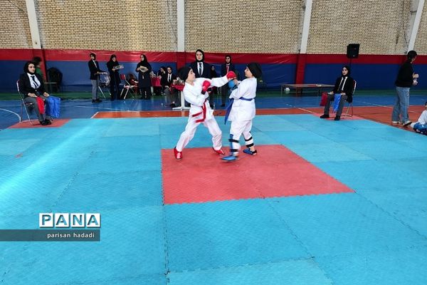 آغاز جام باشگاه‌های شهرداری شهرستان شهریار ویژه‌ی دختران در شهرک‌ وائین
