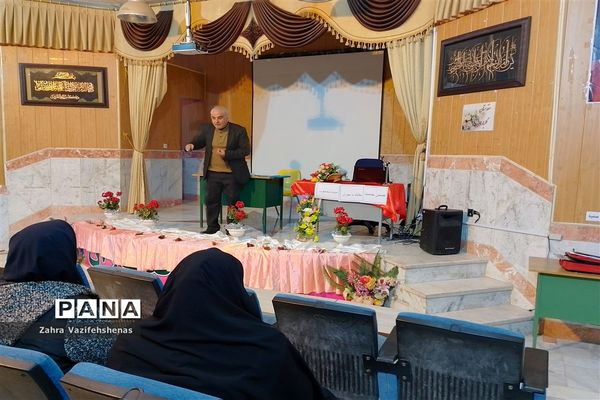 کارگاه ضمن خدمت، مقابله با بحران و مدیریت مراقبان سلامت و رابطان بهداشت شهرستان شیروان