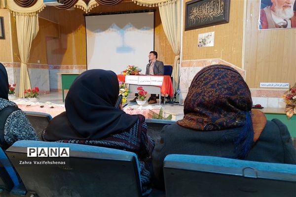کارگاه ضمن خدمت، مقابله با بحران و مدیریت مراقبان سلامت و رابطان بهداشت شهرستان شیروان